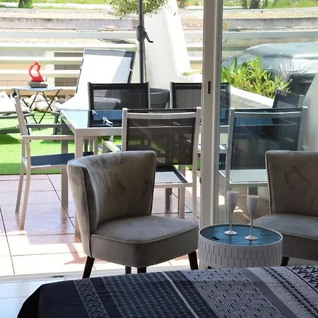 Heliopolis De Charme Naturiste Avec Terrasse Et Parking Prive 아파트 *