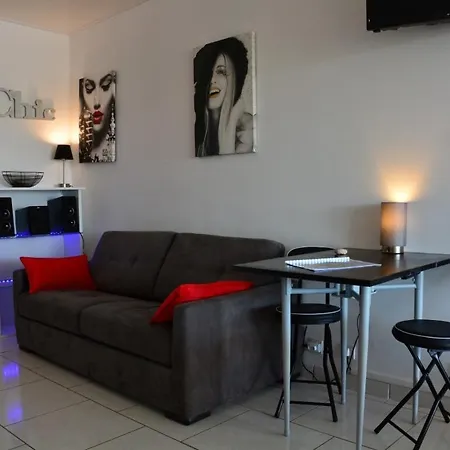 아파트 Heliopolis De Charme Naturiste Avec Terrasse Et Parking Prive