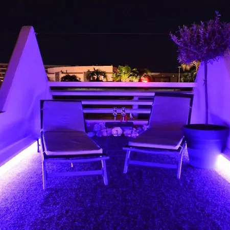 아파트 Heliopolis De Charme Naturiste Avec Terrasse Et Parking Prive 아그