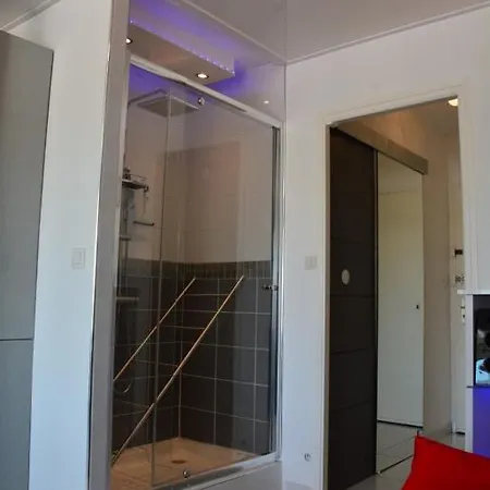 아파트 Heliopolis De Charme Naturiste Avec Terrasse Et Parking Prive